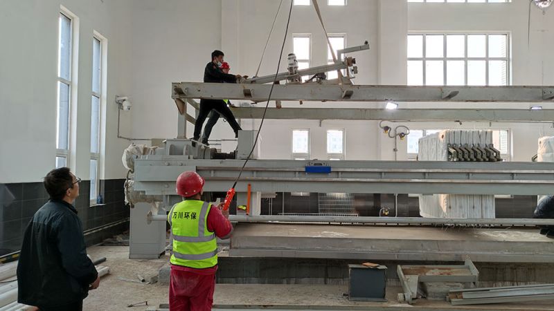 折(zhe)疊帶式壓濾機的結構特點