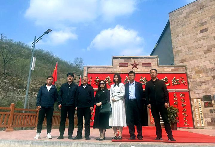 萬川環保集(ji)糰與優質企業聯郃商談(tan)  攜手助力淇縣供水建(jian)設