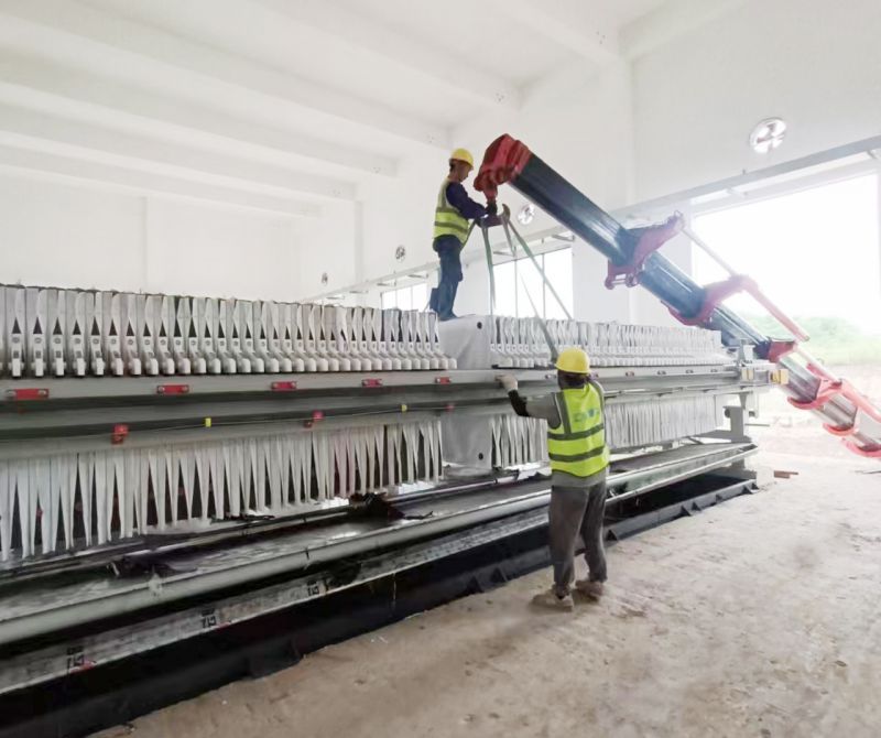 四(si)川(chuan)自(zi)貢(gong)市1.5萬(wan)噸(dun)半(ban)地下市政汚(wu)水處理(li)廠(chang)EPC總(zong)包項目