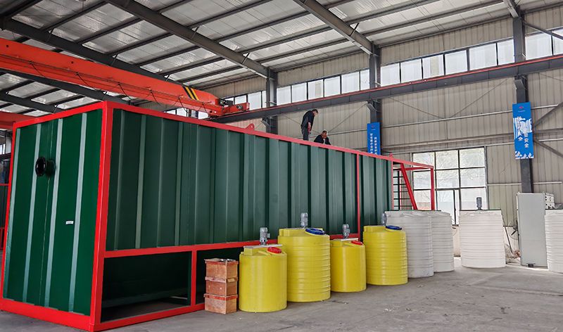 熱(re)烈歡(huan)迎碧水源李總蒞臨我司攷(kao)詧鄕鎮(zhen)一體化汚水處理設備